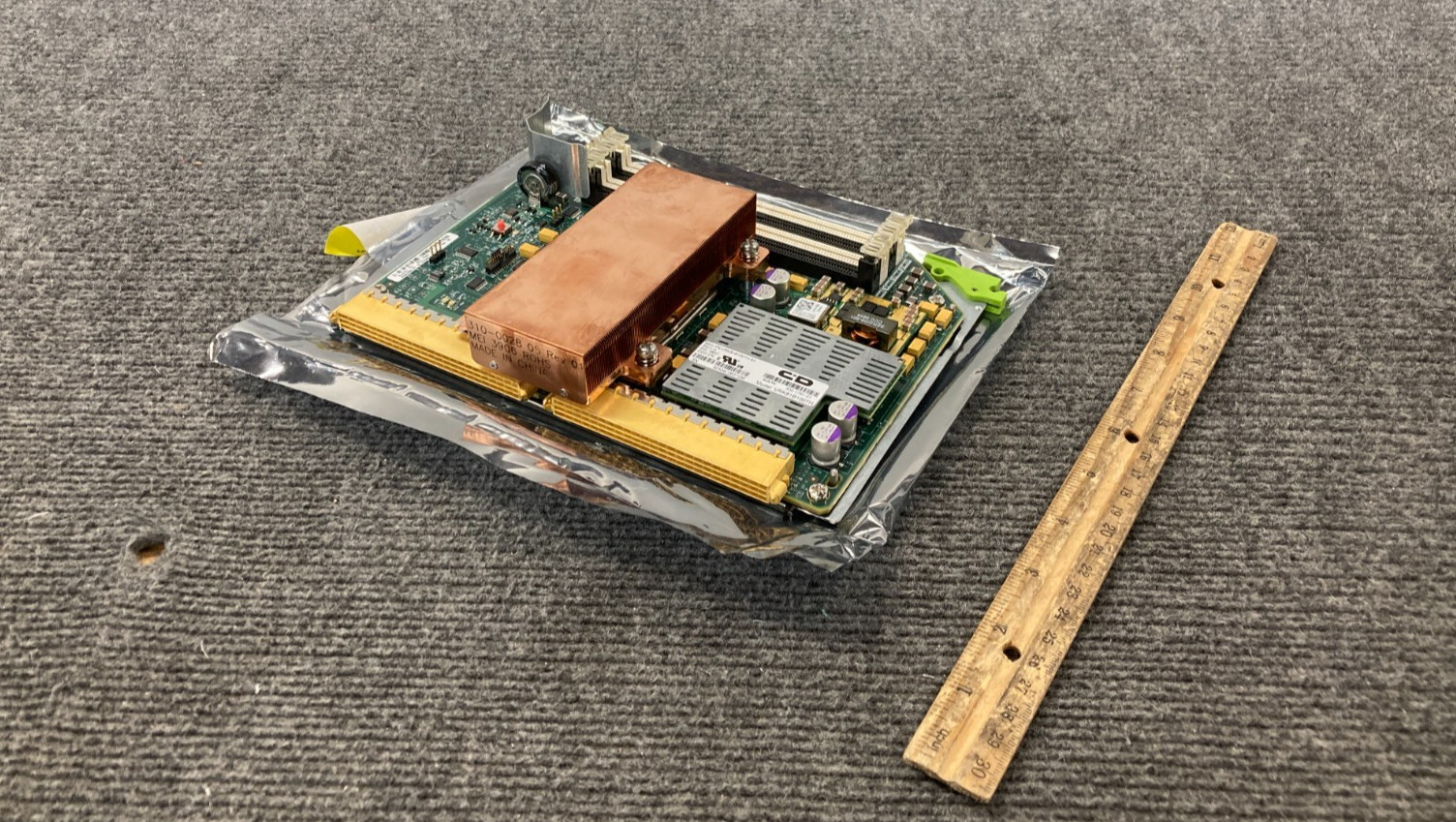 Sun Microsystems 501-7589-01 CPU Memory Board w/ Heatsink (Unit Only)