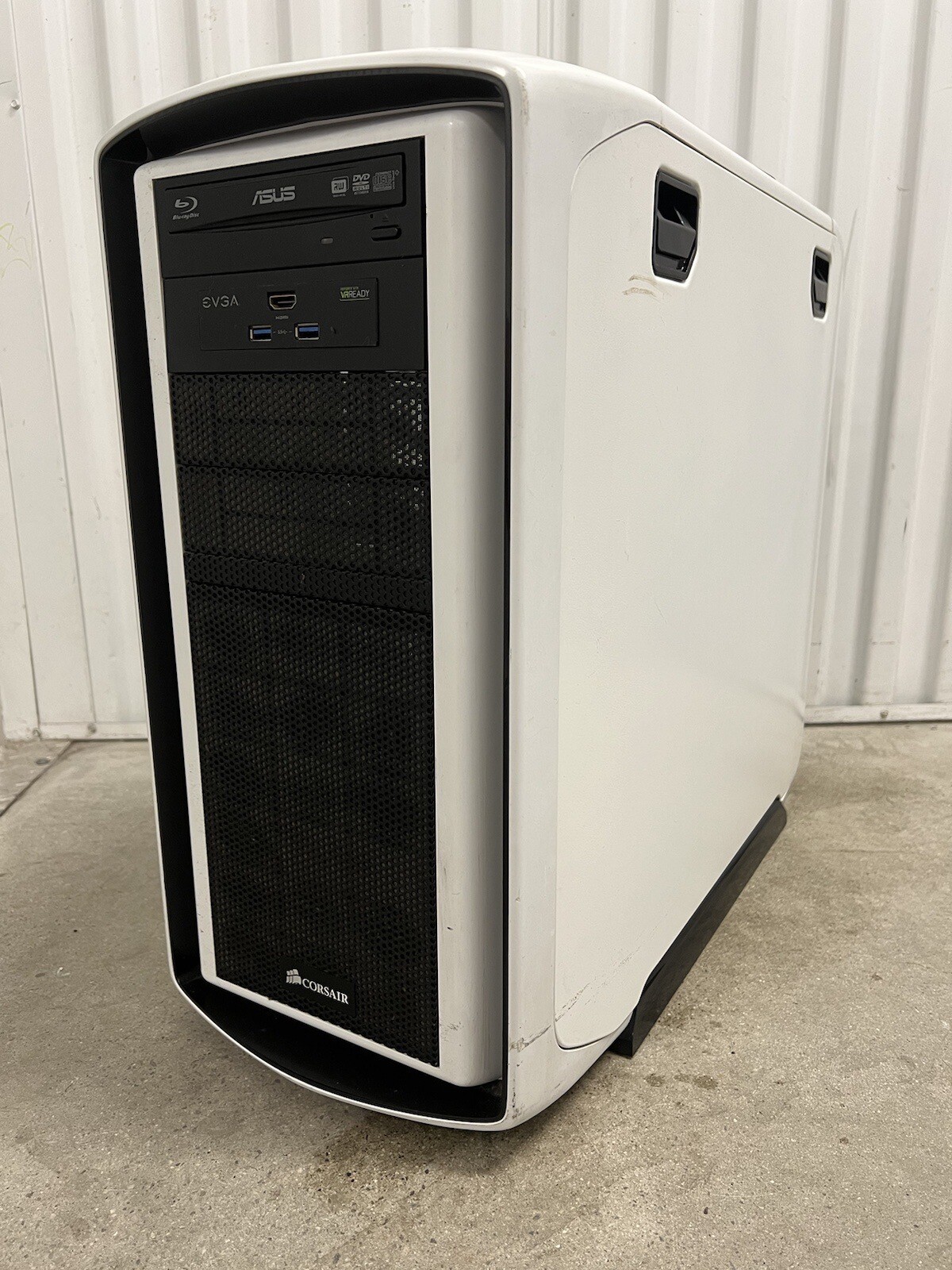 Corsair Graphite Series 600T Special White Edition CC600TWM-WHT Case Only.