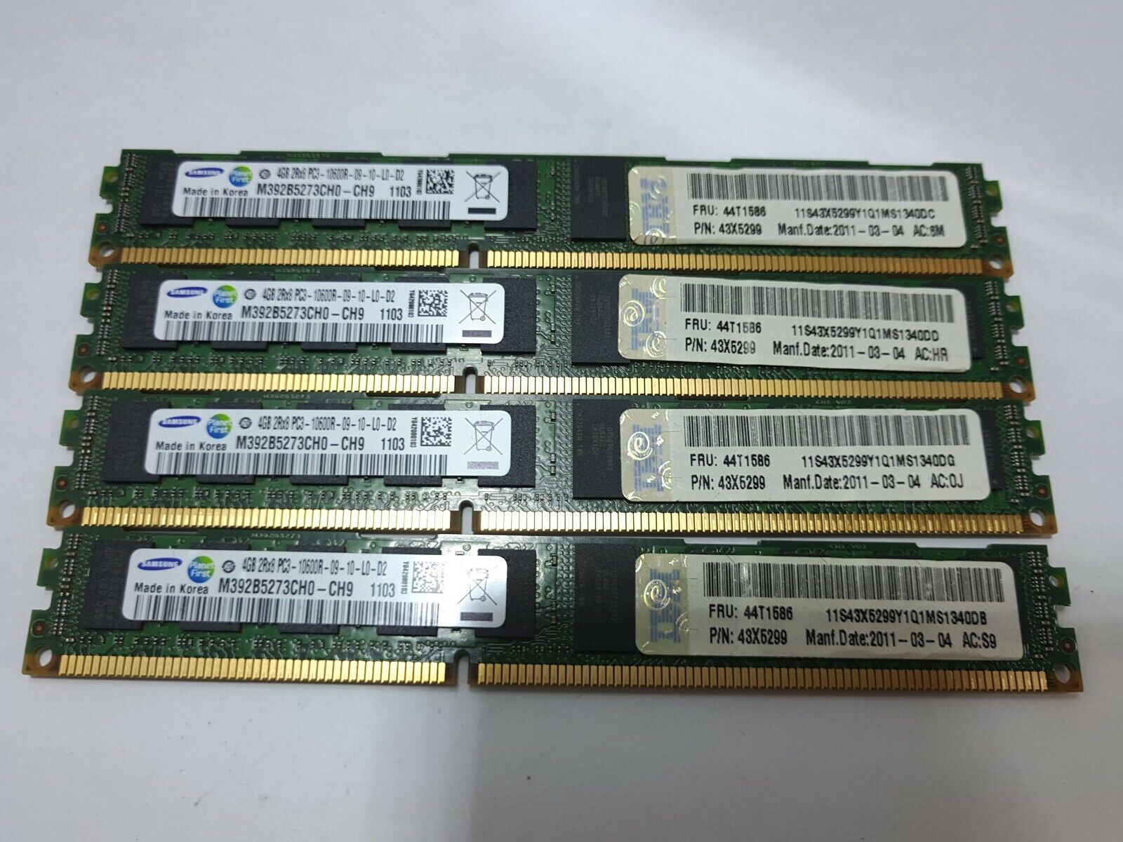 - 16GB (4x4GB) IBM 44T1586 DDR3 2Rx8 PC3-10600R  ECC REG SERVER RAM M392B5273CH0