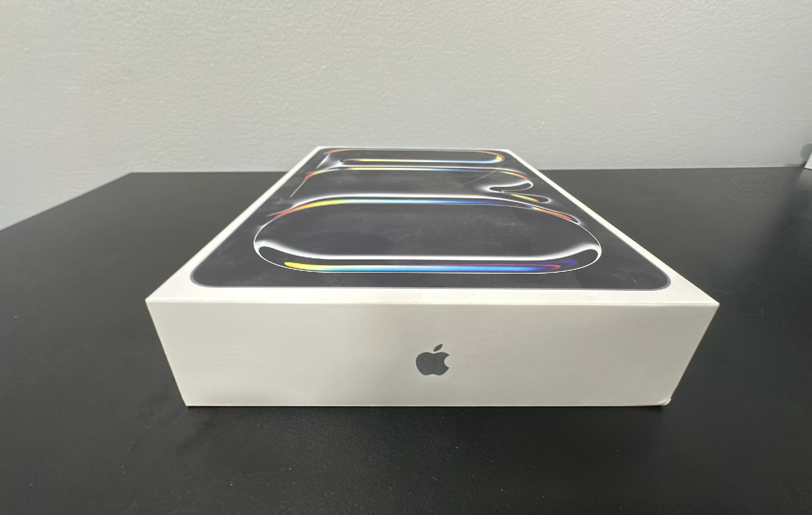 New Sealed Apple iPad Pro 13" M5 Standard 2025 256GB Silver (Wifi Only)