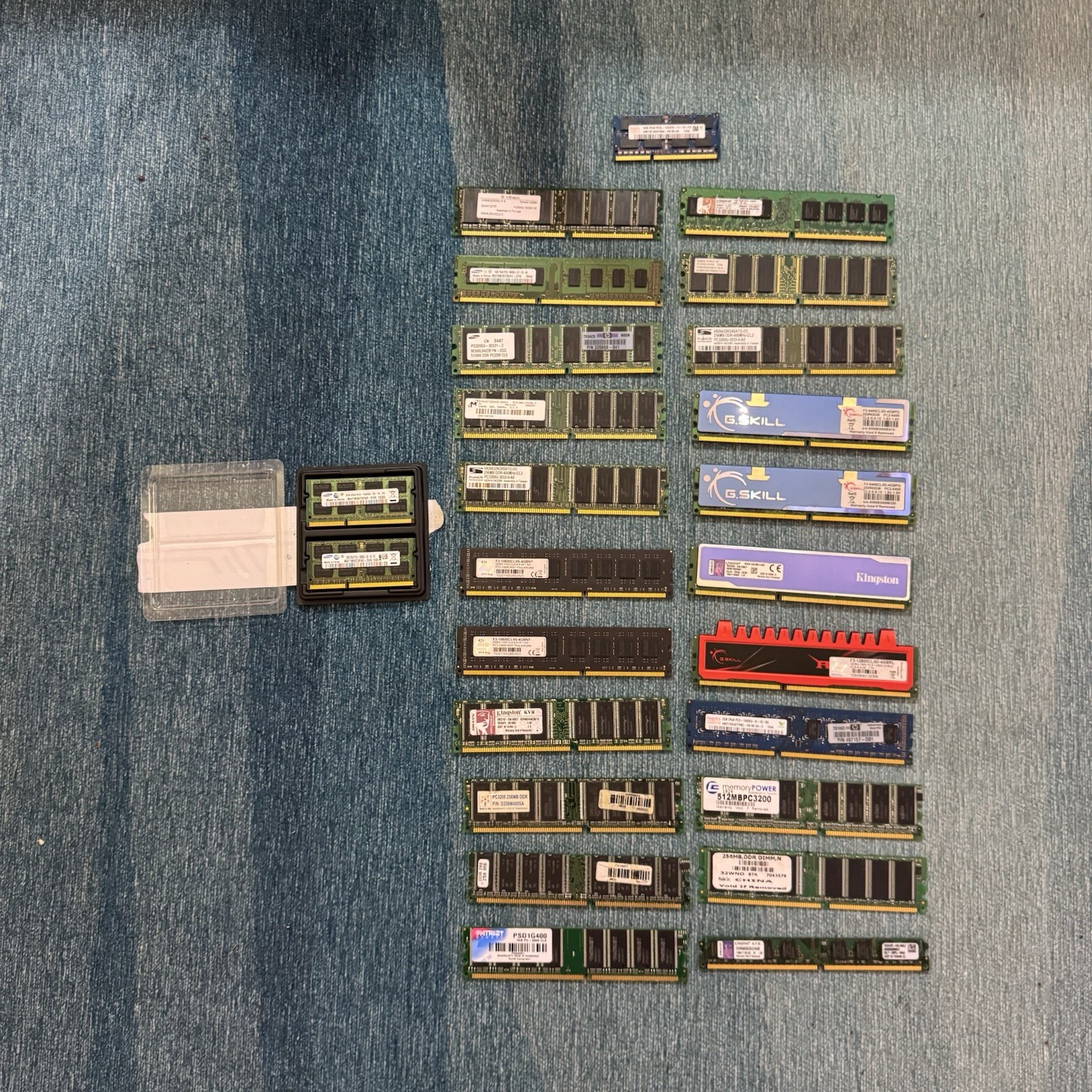 Lot of 25 Mixed Computer RAM Memory Desktop DIMM & Laptop (Untested) Up To 2GB