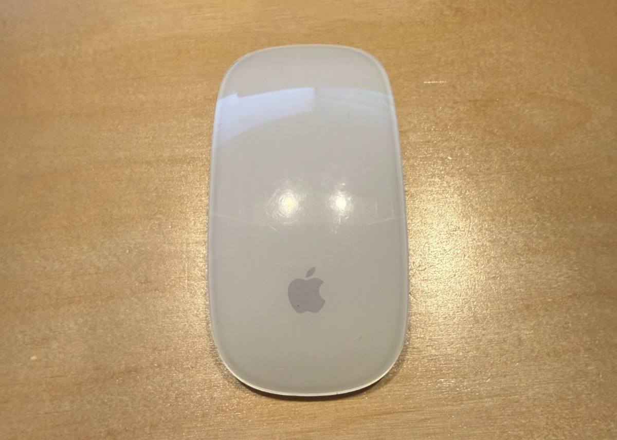 Apple Magic Gen 1  Bluetooth Wireless Mouse A1296 Tested. Good condition.