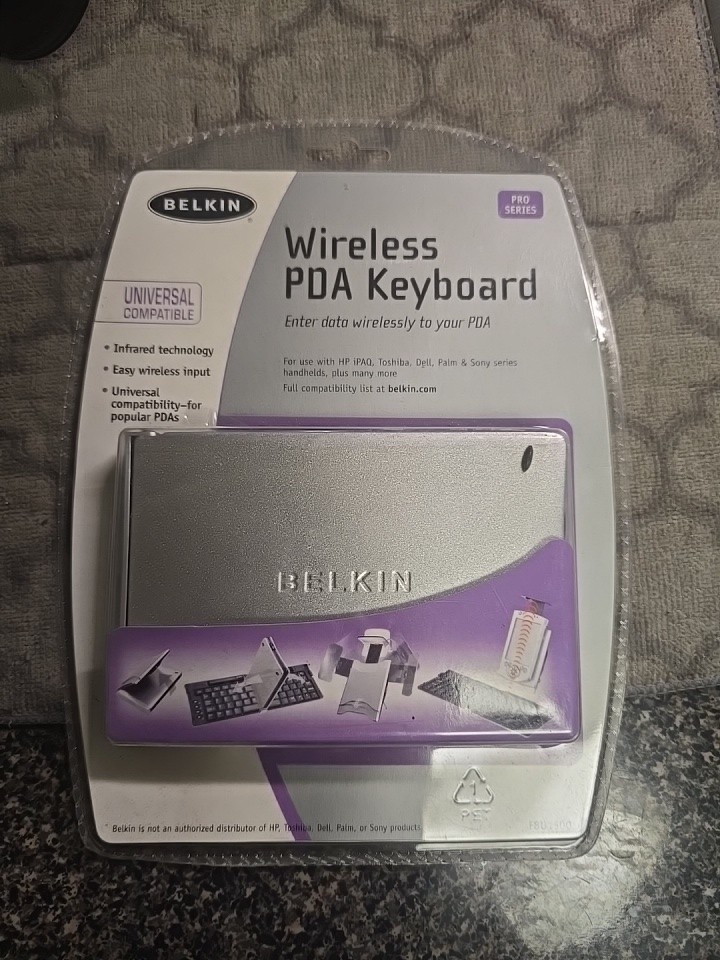 Vintage BELKIN WIRELESS F8U1500 PDA Keyboard  Universal Infrared  NEW & SEALED