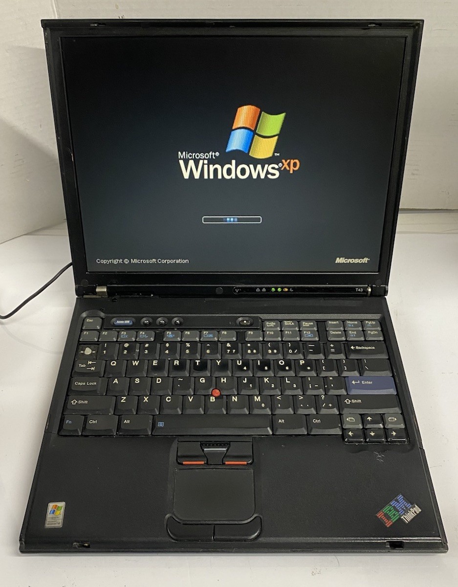 VINTAGE IBM THINKPAD T43P 14" LAPTOP PENTIUM M 1.73GHz 504MB RAM Graphics Issues