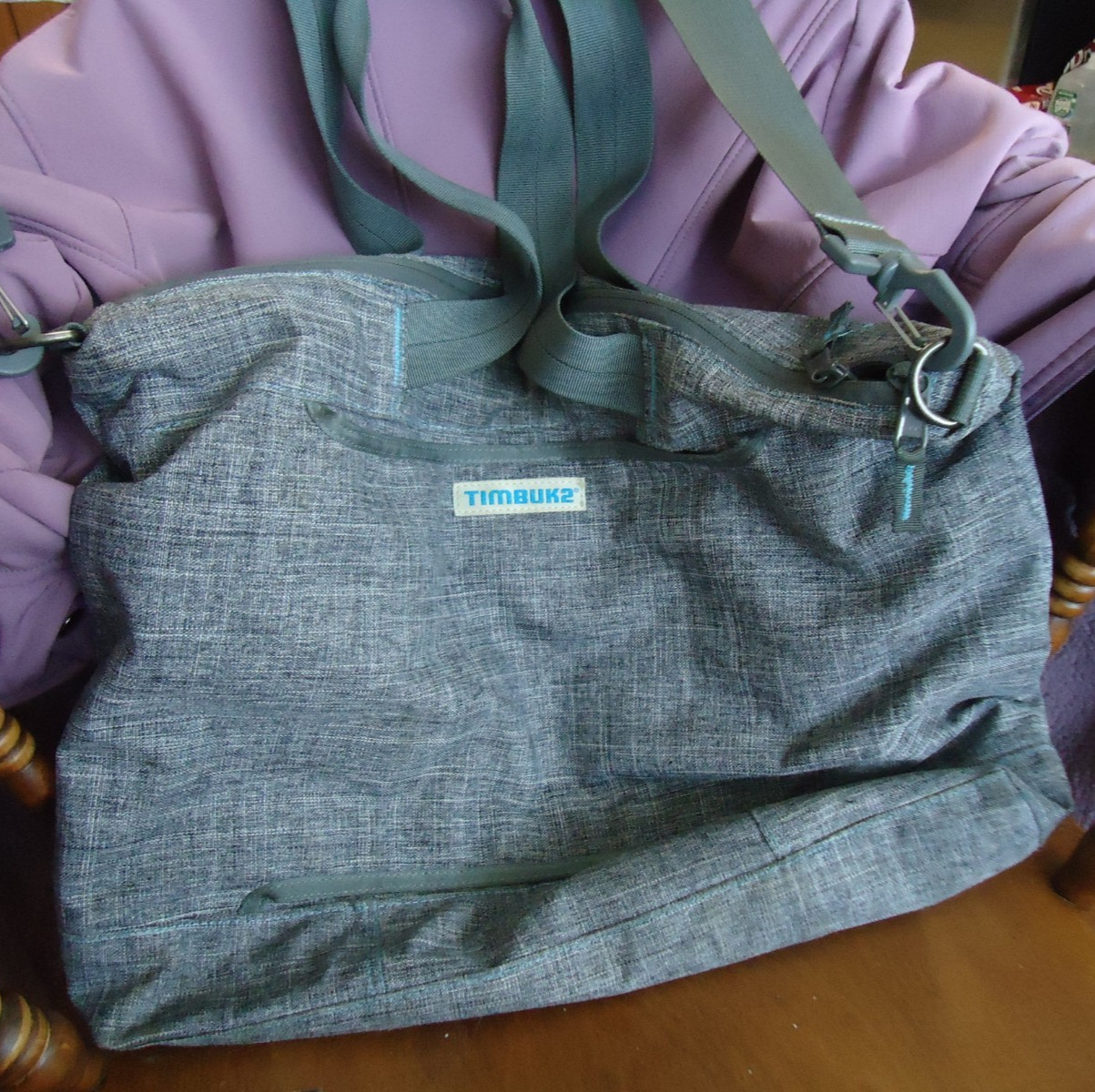 TIMBUK 2 LAPTOP BAG GRAY SHOULDER STRAP/ DOUBLE HANDLES MANY COMPARTMENTS 