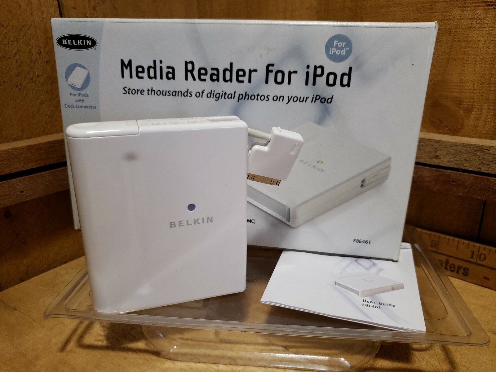 Belkin Media Reader with Dock Connector for iPod - White (F8E461) Store/Transfer