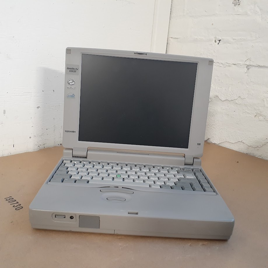 TOSHIBA SATELLITE PRO 430CDS INTEL PENTIUM - untested