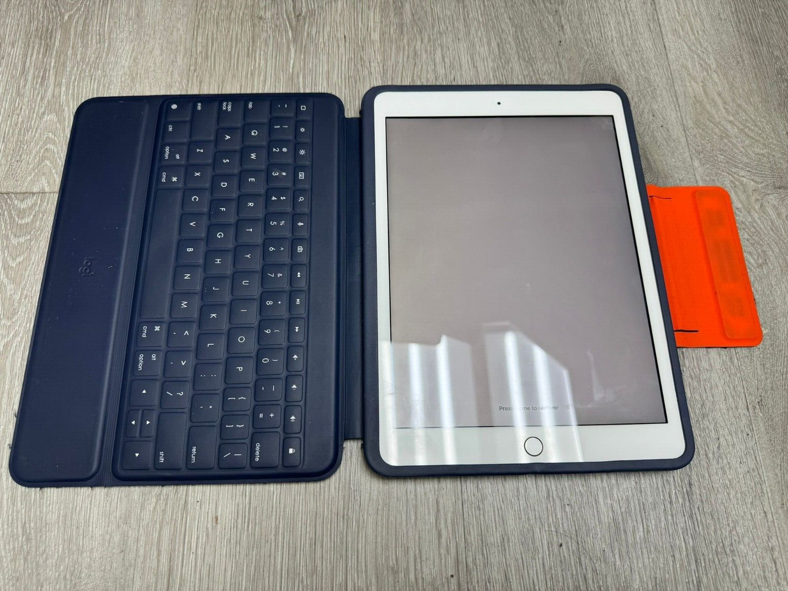 LOGITECH YU0073 RUGGED COMBO 3 IPAD KEYBOARD CASE BLUE FOR IPAD 7TH 8TH 9TH GEN