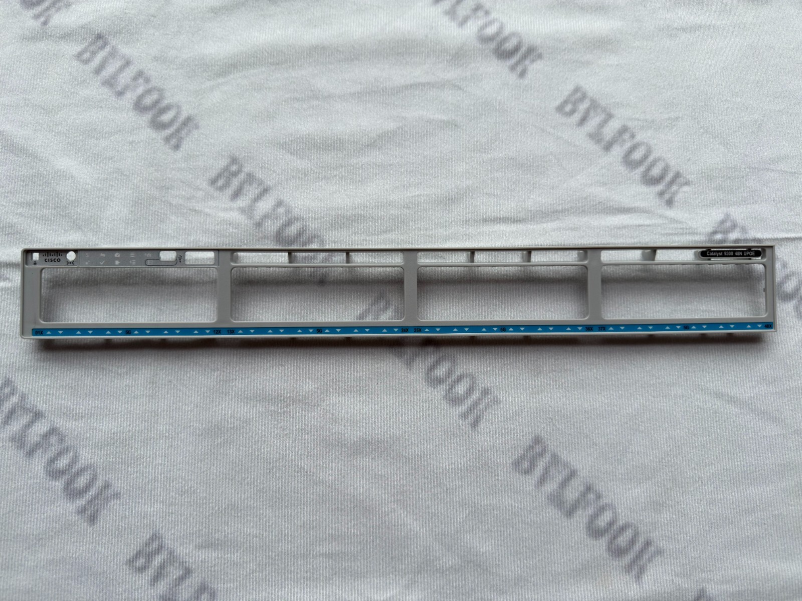 1pcs NEW Cisco C9300-48UN-E  C9300-48UN-A Bezel Faceplate for replacement