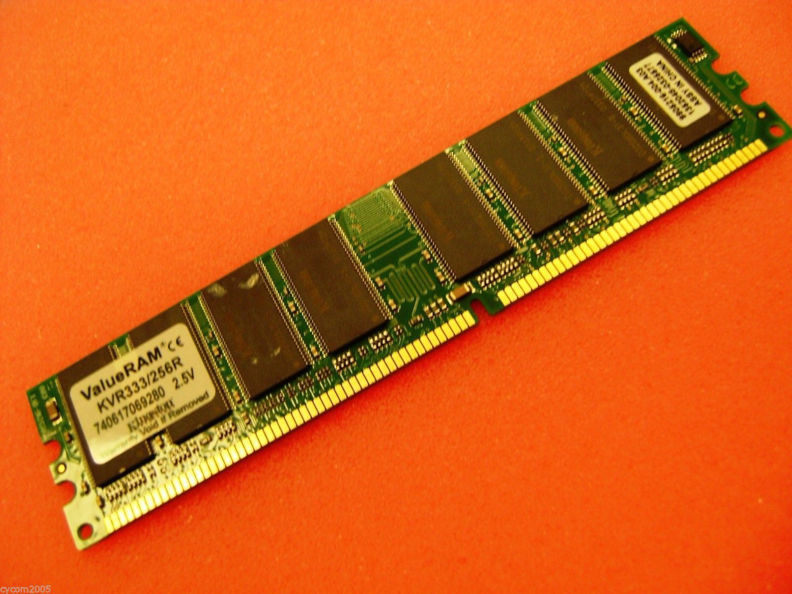 Kingston KVR333/256R * 256MB DDR PC2700 * 333Mhz Memory Module