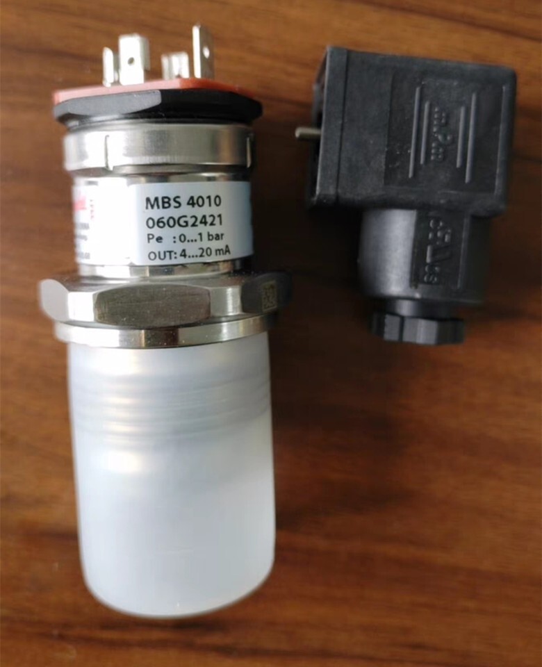 1PCS Danfoss MBS4010 060G2421 pressure sensor fedex or DHL