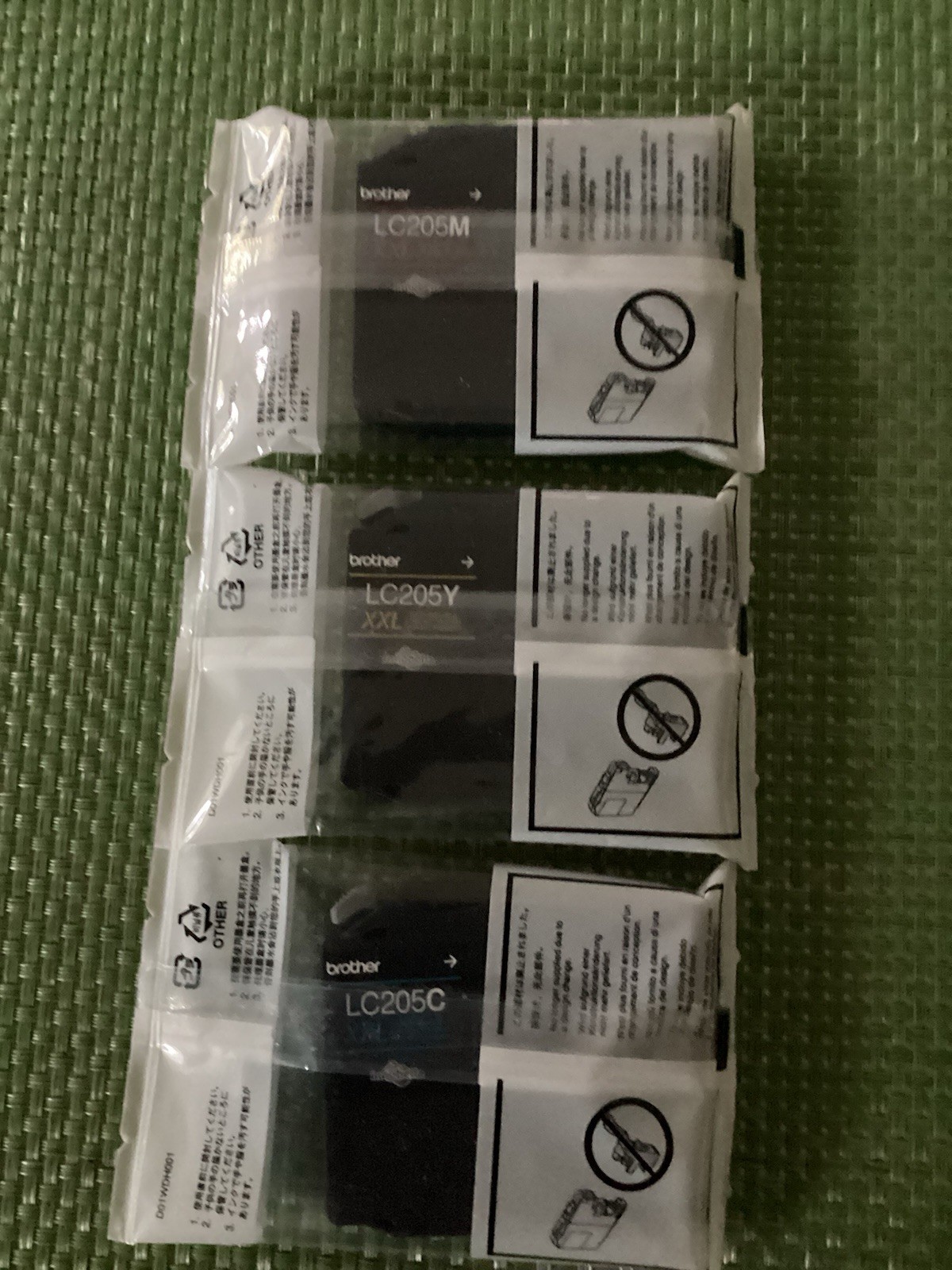 Brother LC 205 XXL  CYAN/MAGENTA/YELLOW INK CARTRIDGES/SEALED/NO BOX/FREE SHIP