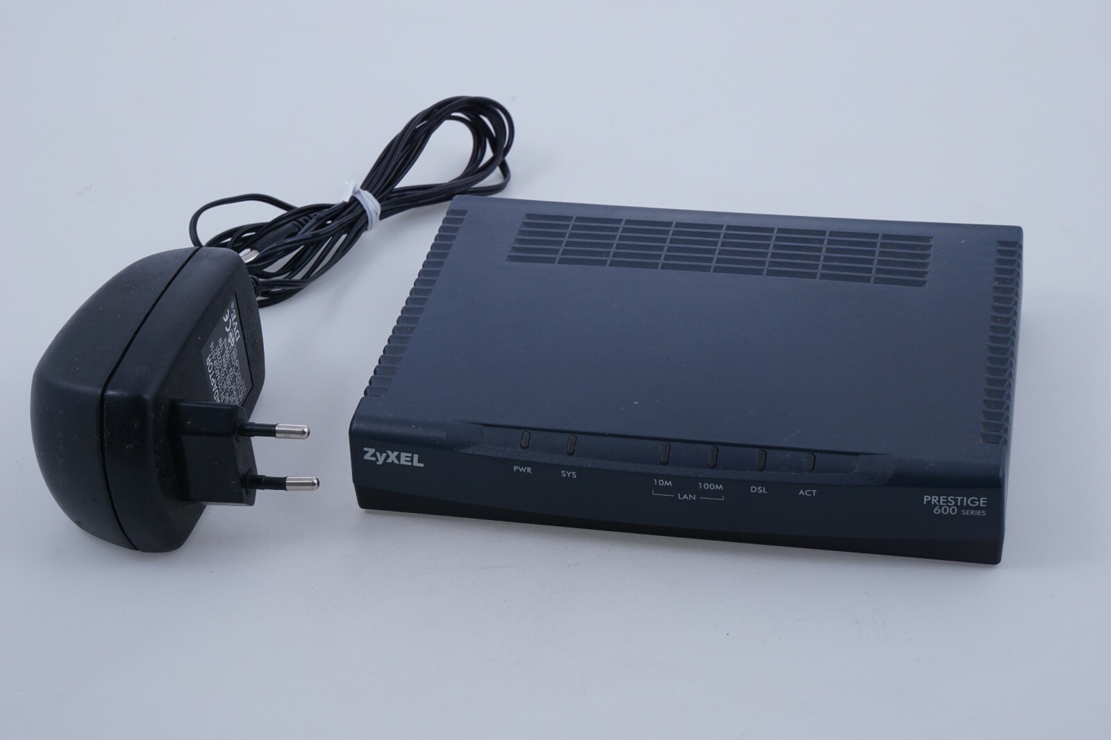 ZyXEL Prestige 645 Adsl Router