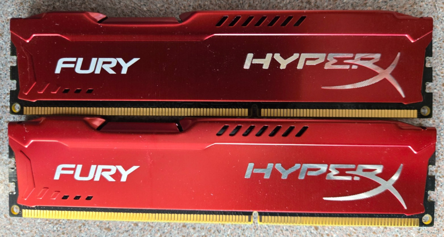 Kingston HyperX HX318C10FR/4 8GB (2x4GB) PC3 DDR3-1866 Desktop RAM