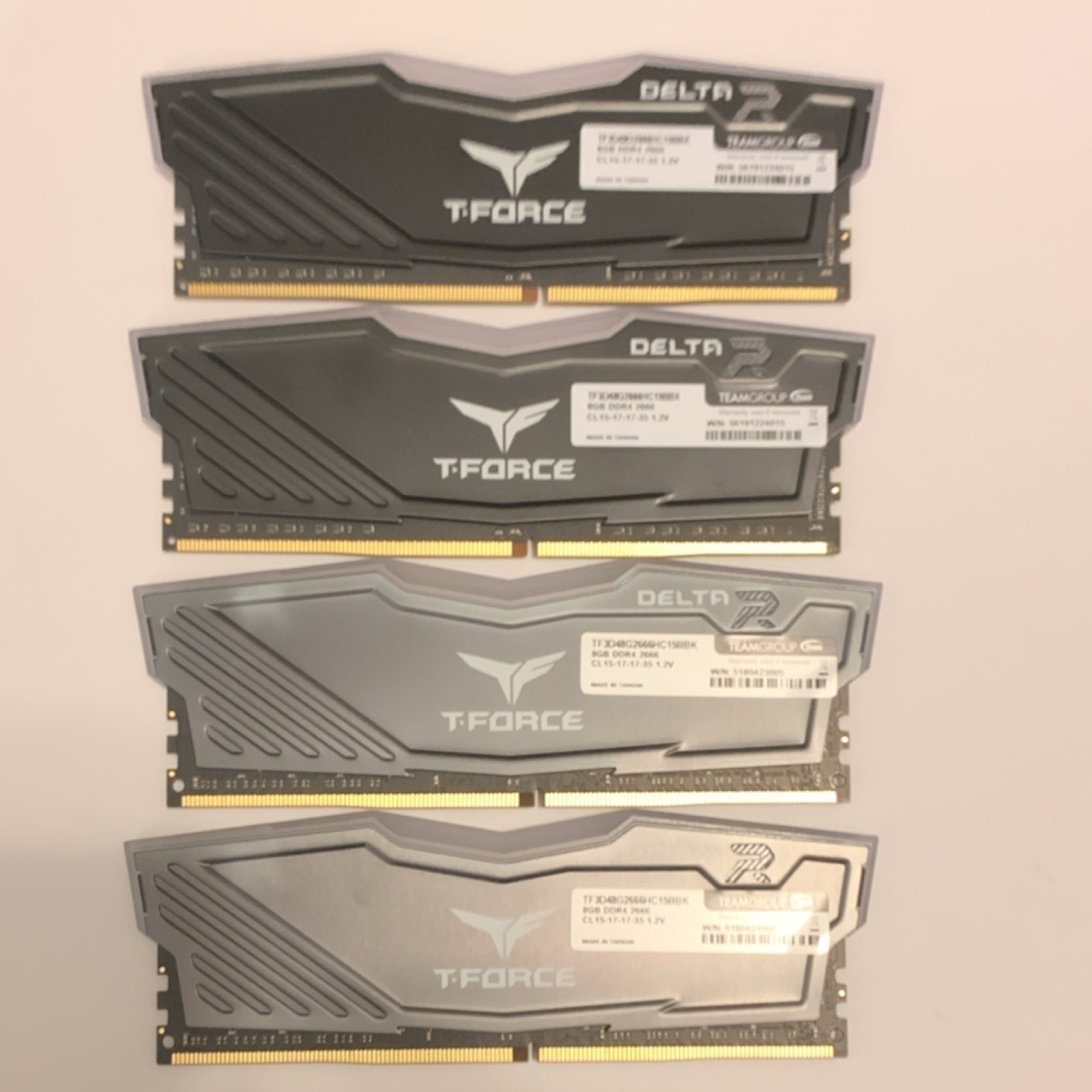 TEAMGROUP T-Force Delta R 32GB (4x8GB) DDR4-2666 DIMM 288-Pin RAM