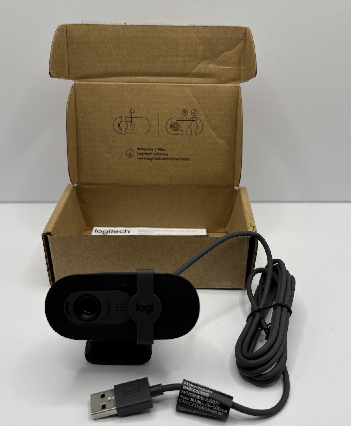 Logitech Brio 101 960-001589 Full HD 1080p Webcam USB Built-in Mic For Streaming
