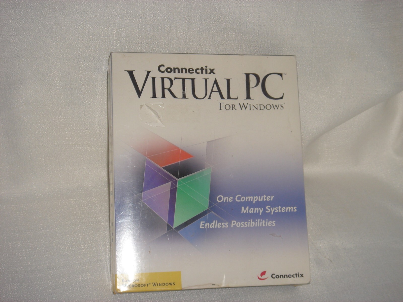 SEALED Connectix Virtual PC  Runs on  old Windows 95 98