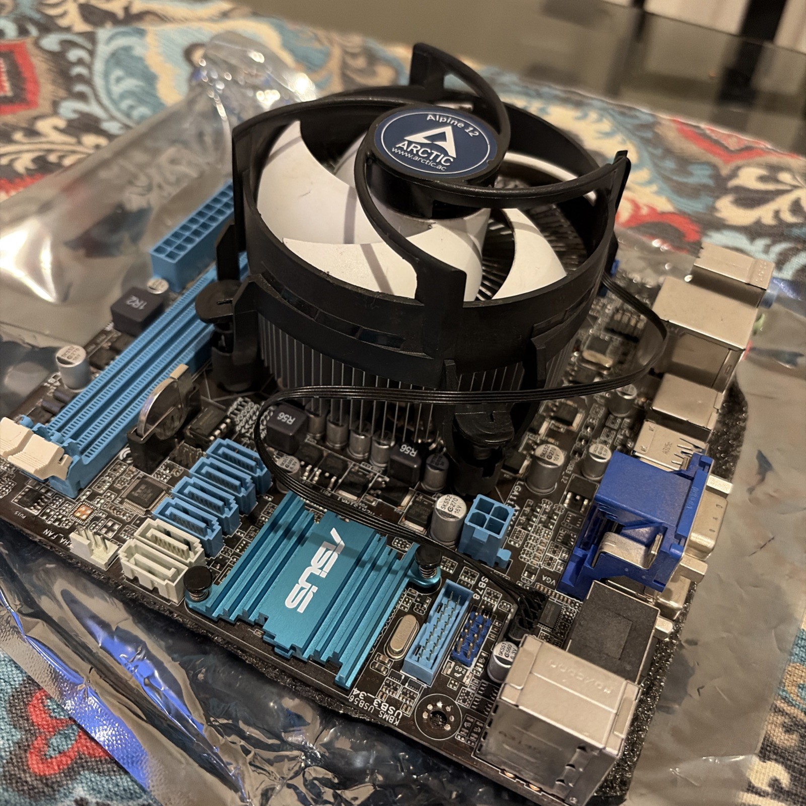 ASUS P8H77-I Mini-ITX Motherboard + Intel Xeon E3-1270 (3.4GHz Quad-Core) Combo