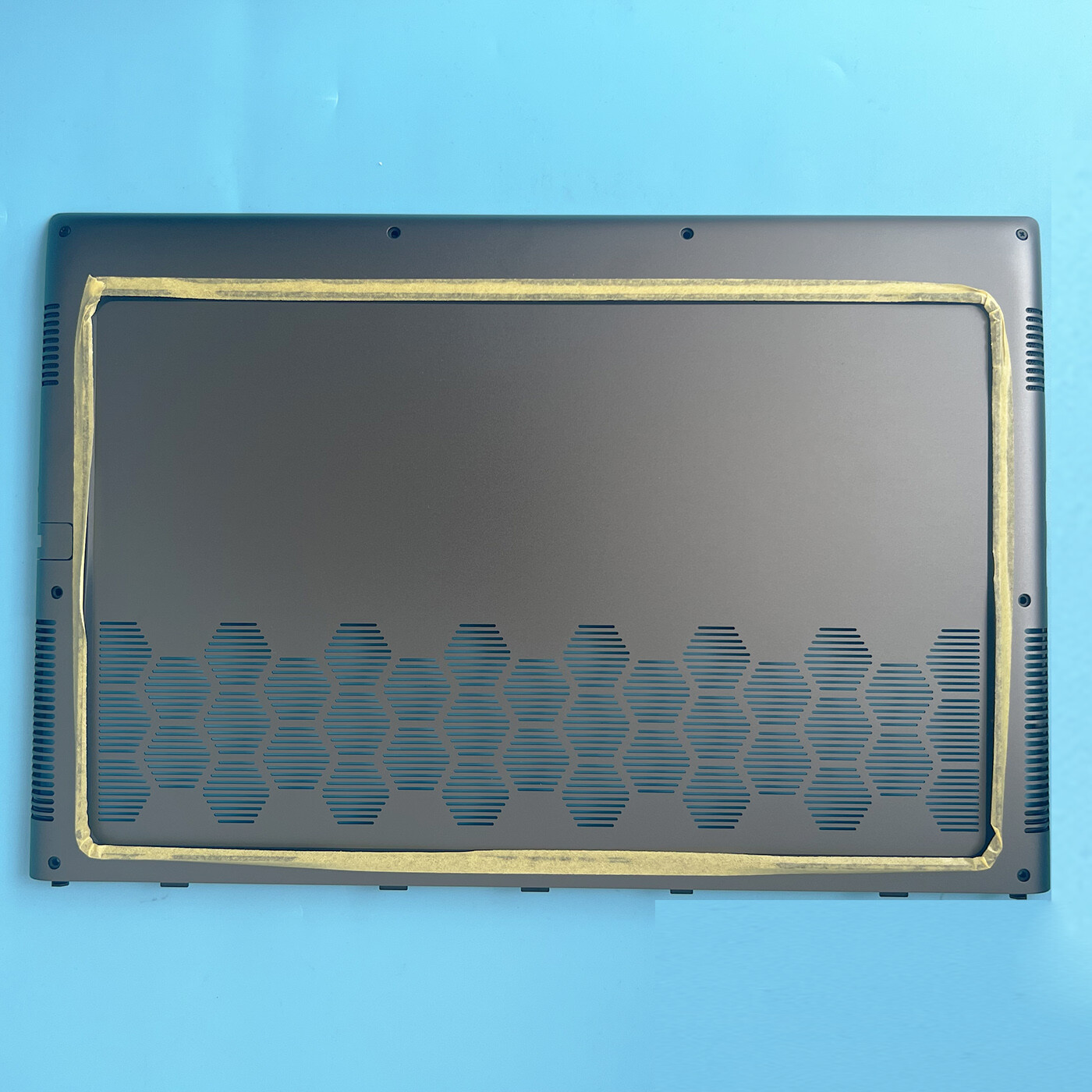 New 0CRNF5 CRNF5 For Dell Alienware M16 R2 Bottom Cover Lower Case 