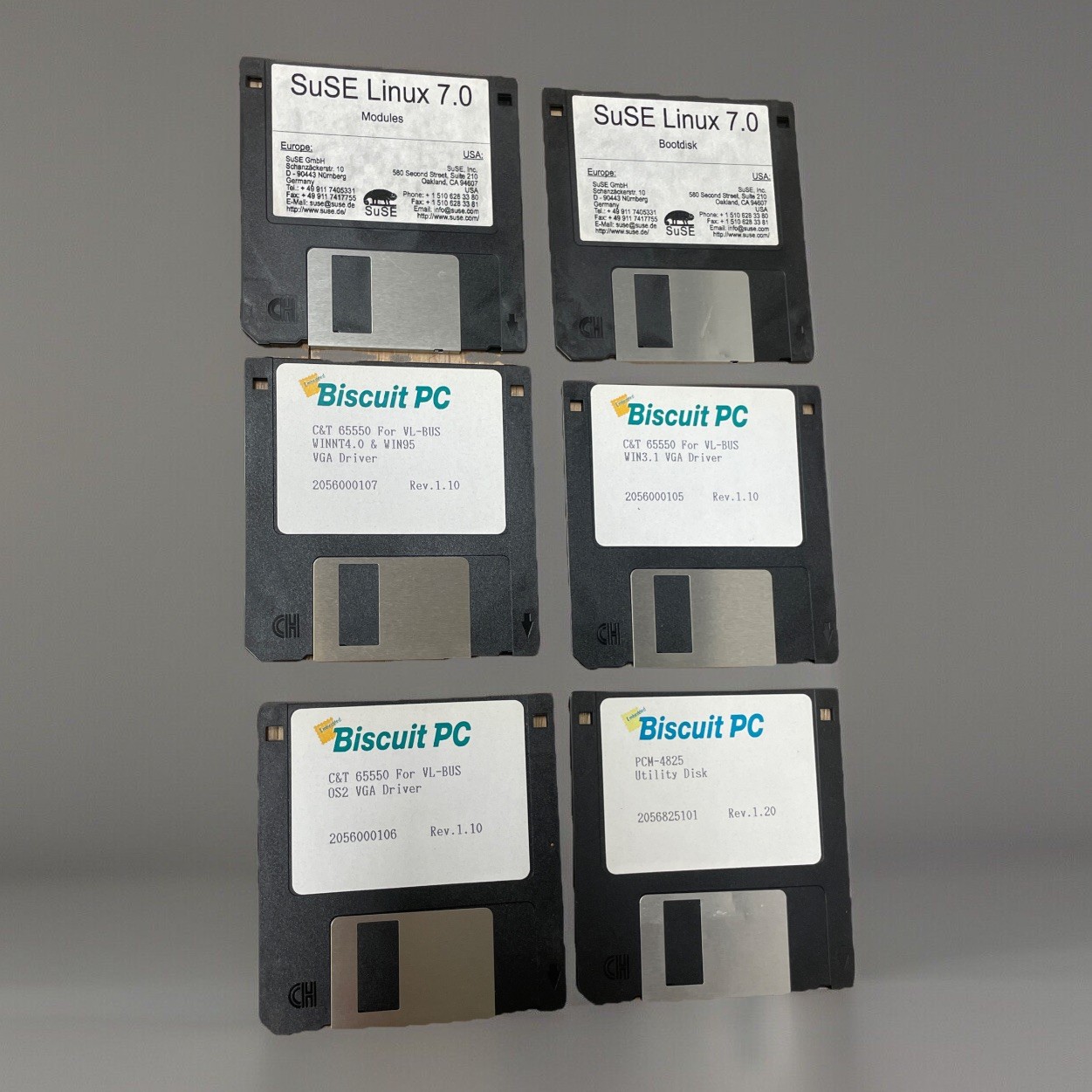 HUGE LOT OF 6 3.5 Disks With Linux SuSE & Programs, Drivers Biscuit PC
