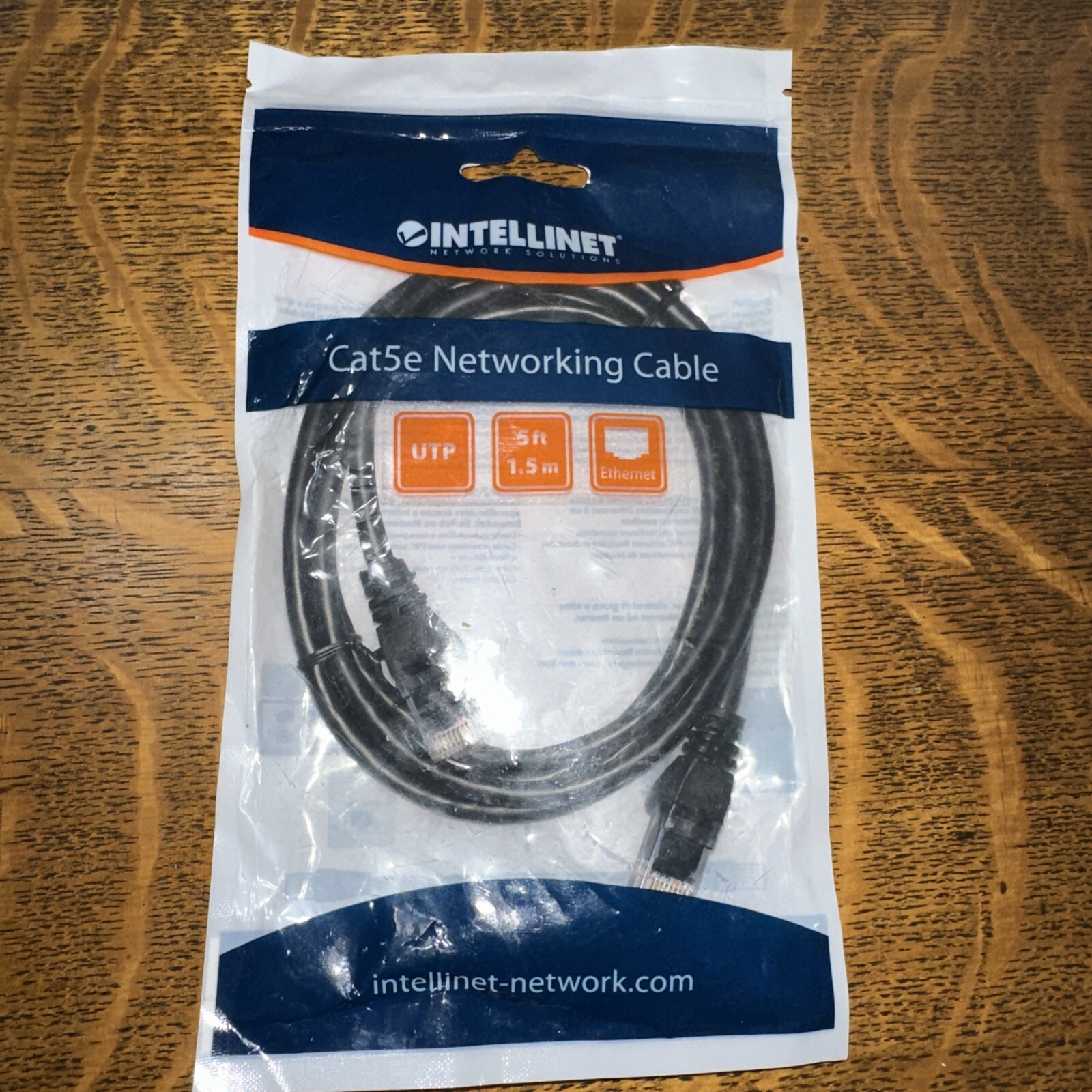 Intellinet Network Patch Cable Cat5e  UTP 5 Feet Ethernet