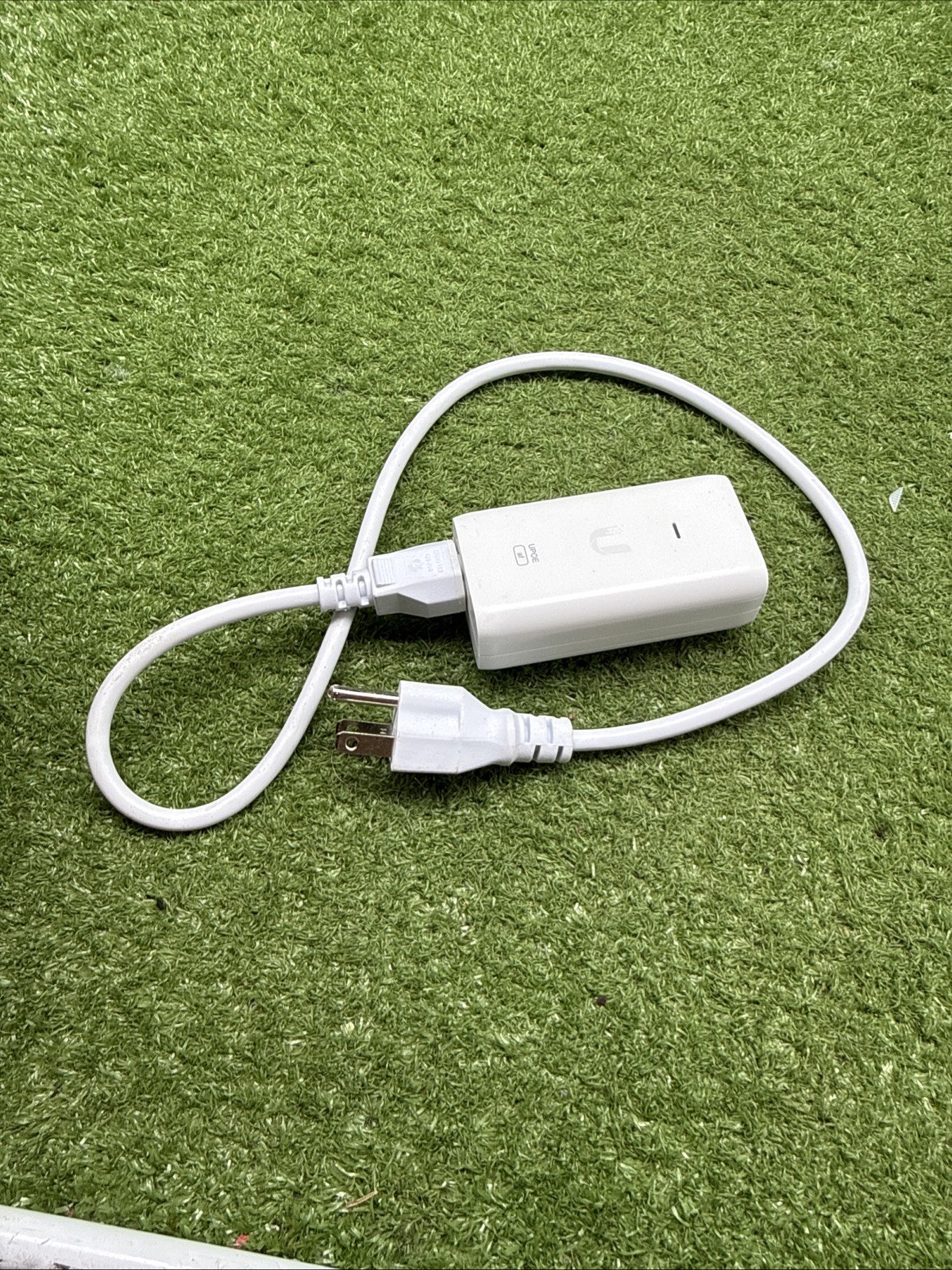 Ubiquiti Networks UPOE af Power Supply Adapter, 3-Prong Plug, Power Cable. 22
