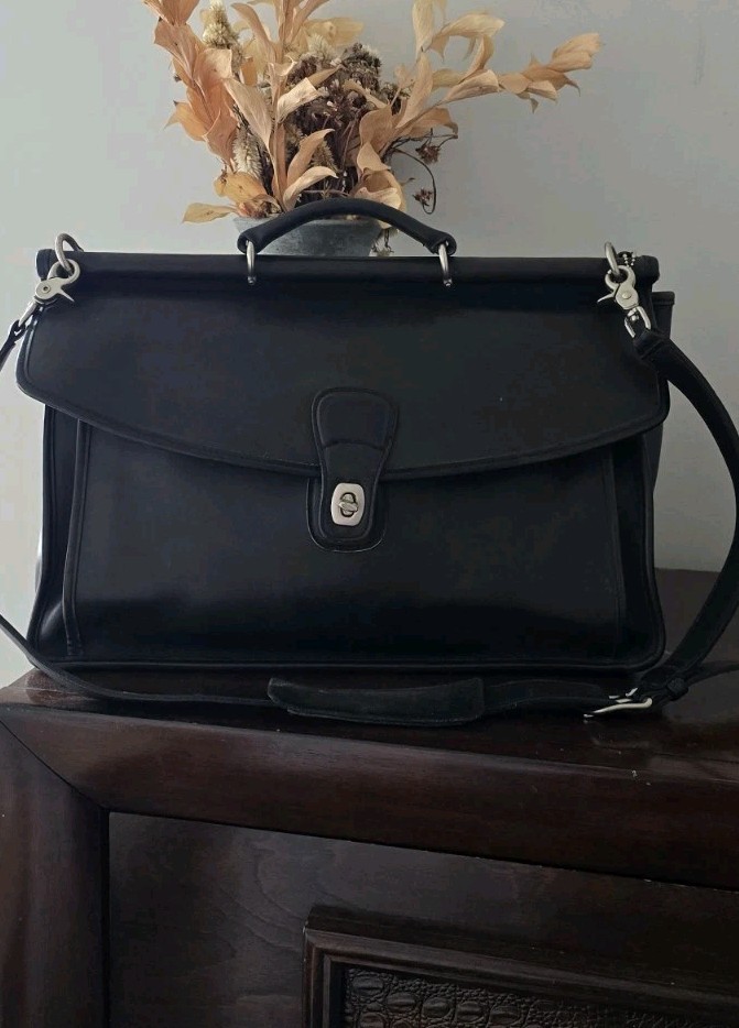 Vtg Coach# 5266 Beckman Black Leather Turn Lock Laptop Bag CrossBody Briefcase 