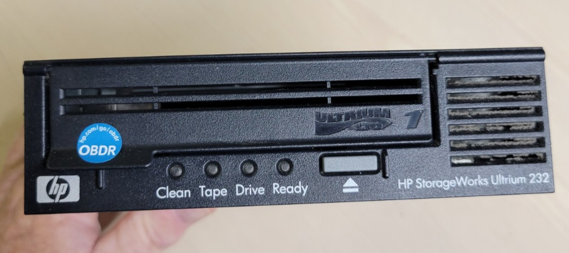 HP BRSLA-0404-DC EB657D Ultrium SCSI Internal Tape Drive