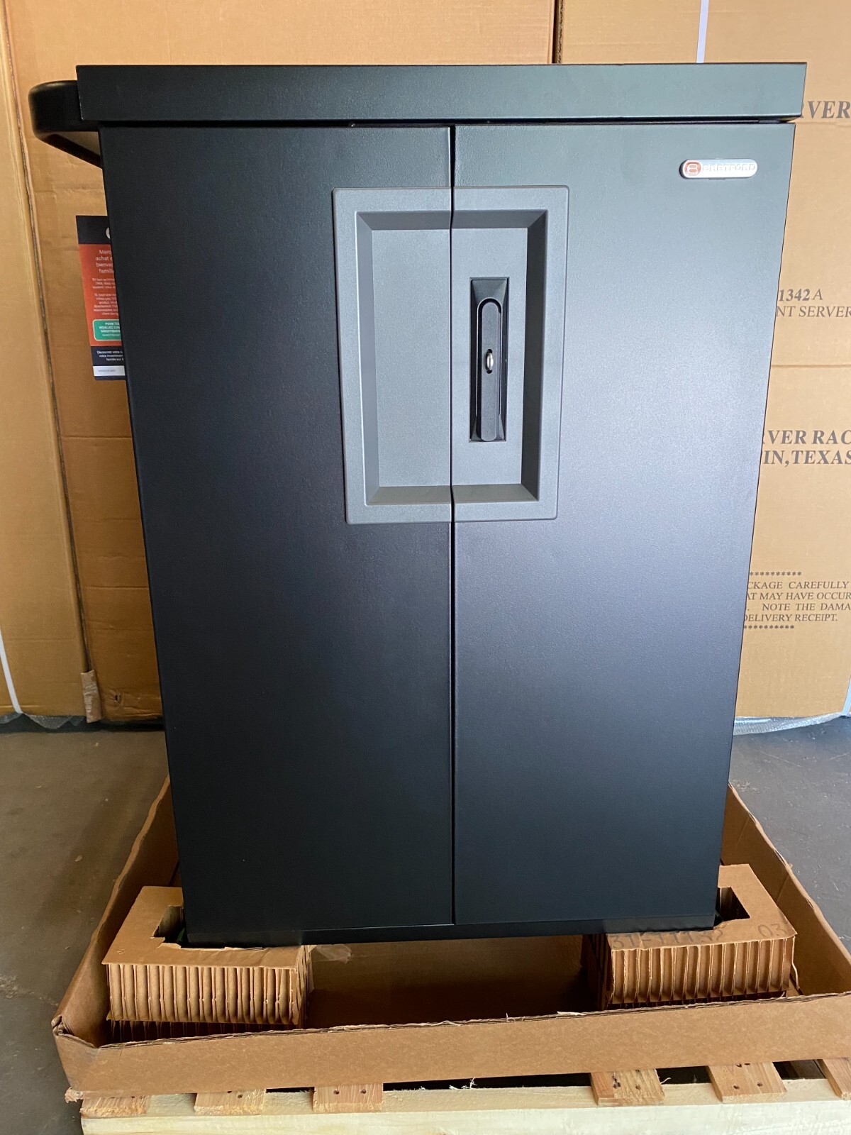 NEW Bretford CoreX TCOREX36 Charging Cart for 36 tablets / notebooks