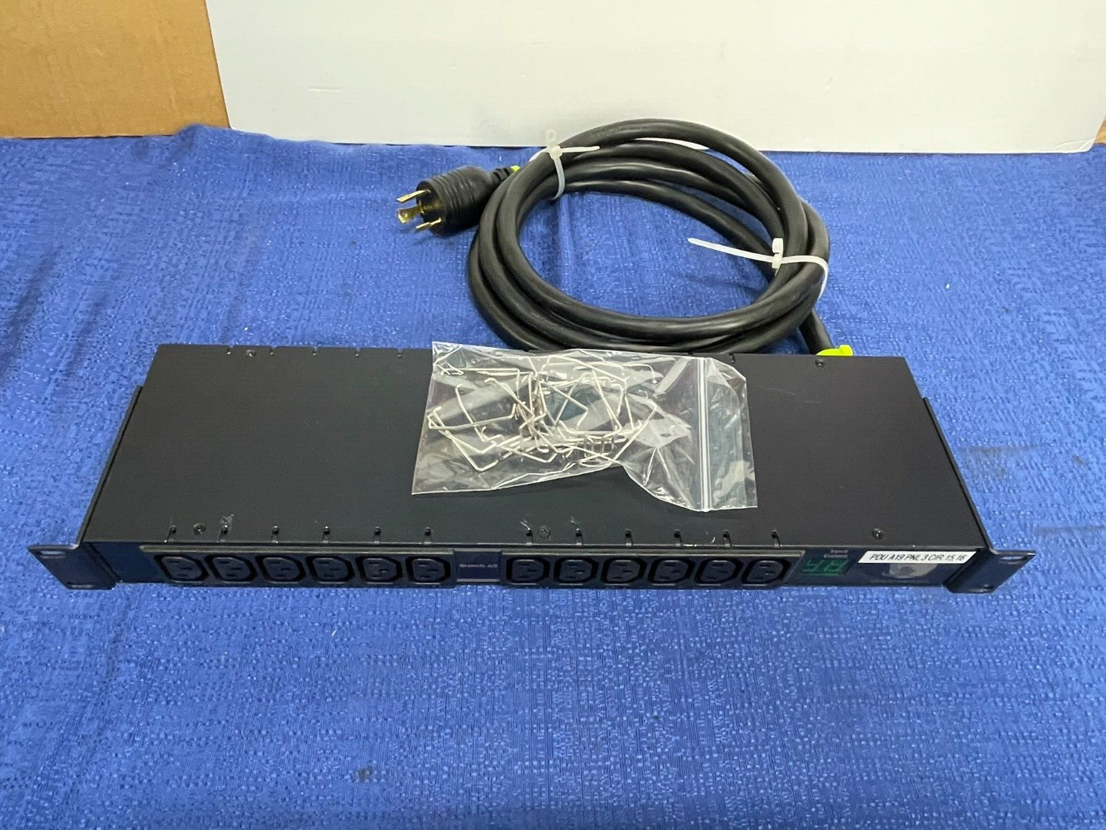 Sentry C-24H2-L30 Metered Cabinet Power Distribution Unit A19 PNL 3 CIR.15,16