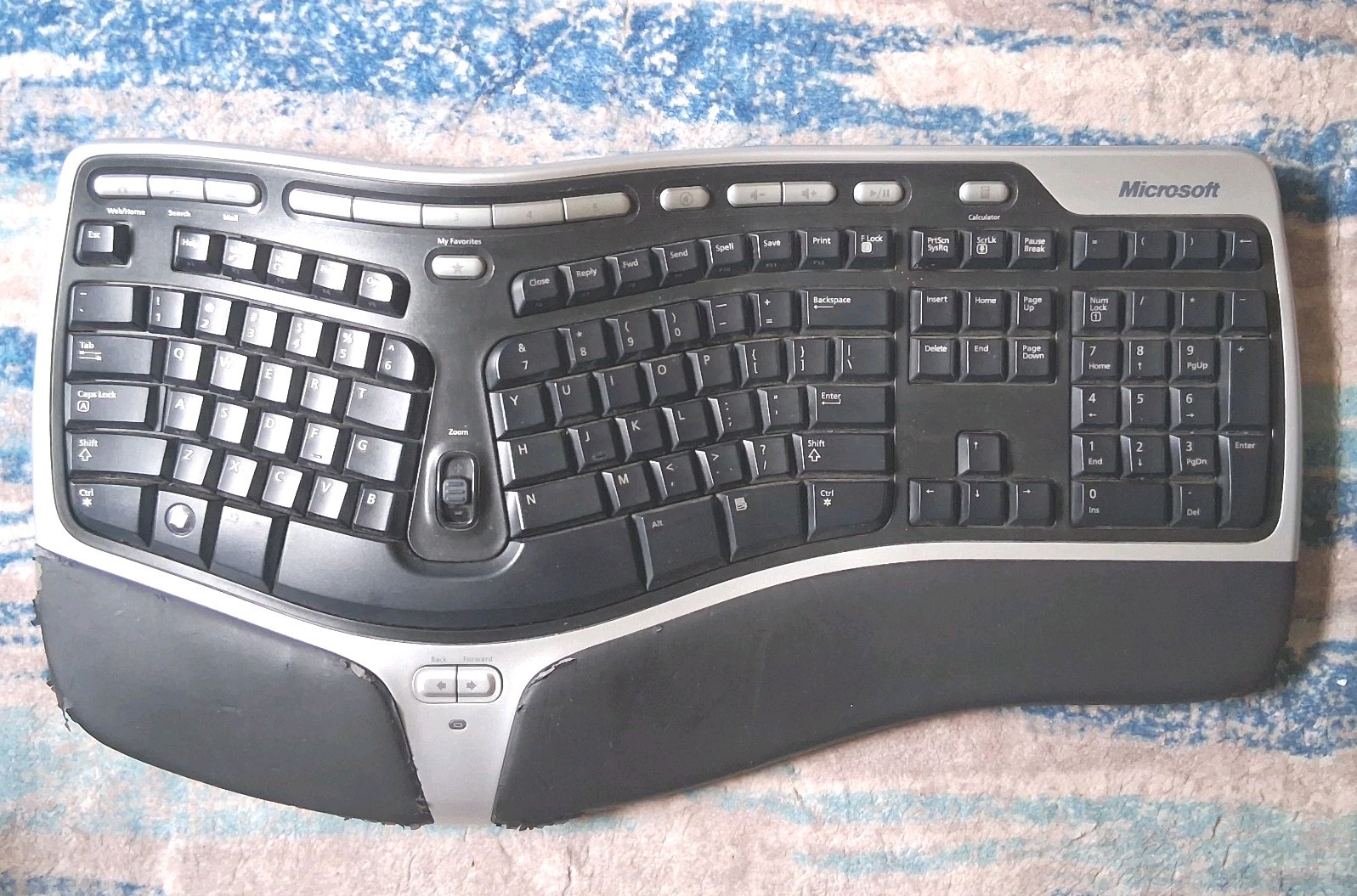 Microsoft Natural Wireless Ergonomic Keyboard 7000 WUG0619 Model 1118 NO DONGLE