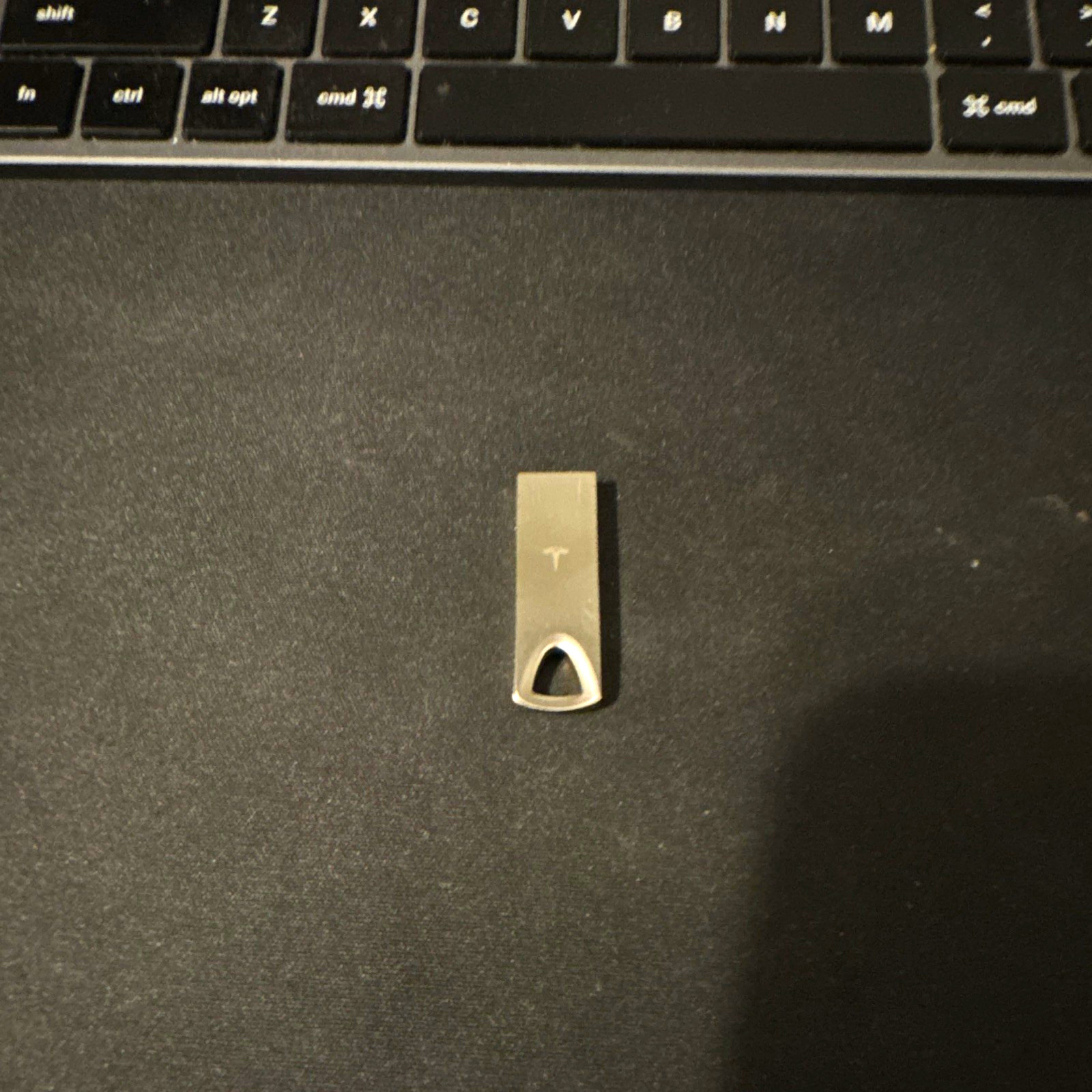 T USB 3.0 USB Interface 128GB Silver USB Flash Drive Storage