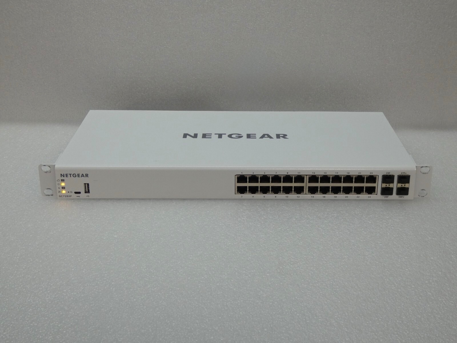 NETGEAR Smart Cloud Insight Managed Switch GC728XP Gigabit Ethernet PoE 24 Port