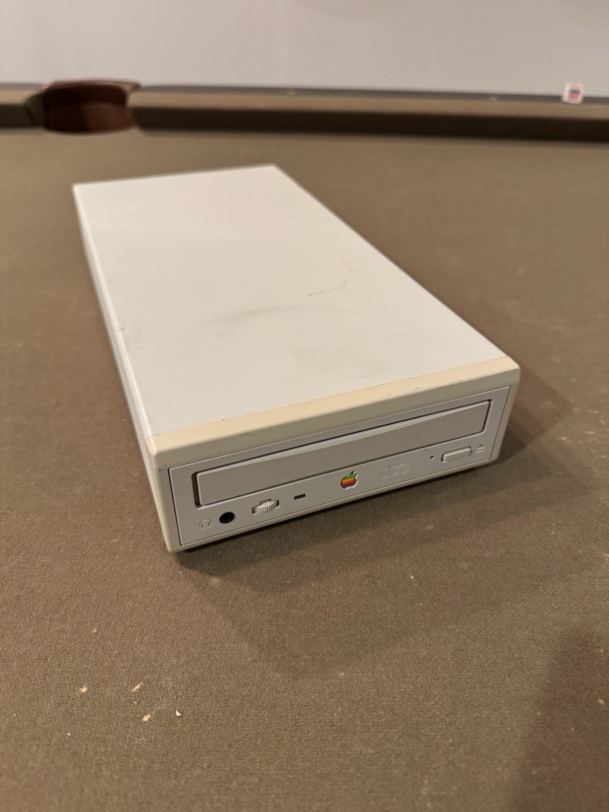 Apple External SCSI CD-ROM Disk Drive AppleCD 600e BCGM3958 VINTAGE UNTESTED