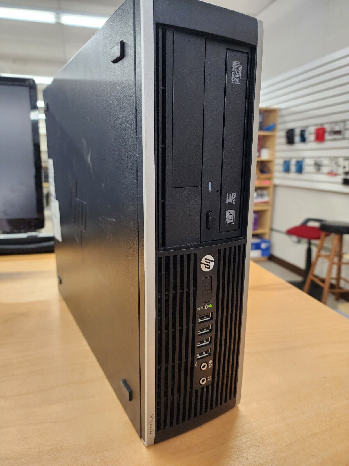 HP Compaq Elite 8300 Desktop Tower (120GB SSD, Intel i5 3rd Gen) Computer, PC