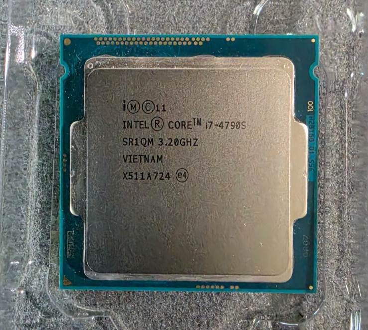 Intel Core i7-4790S Processor -  Quad Core- 3.2GHZ /4.0GHZ Boost with Stock Fan
