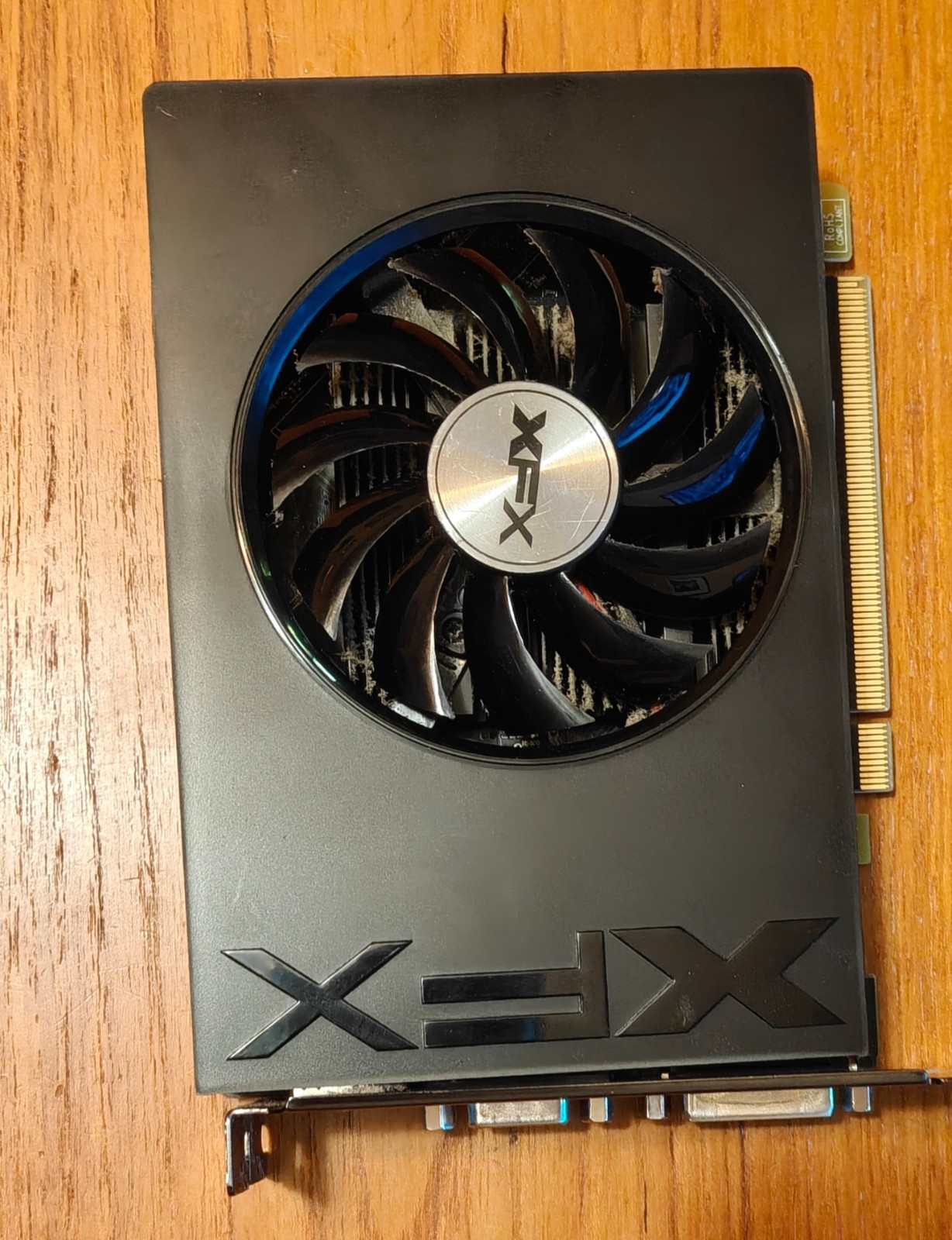 AMD XFX Radeon R7 240 (4GB) GPU GDDR3/64-Bit OS HDMI
