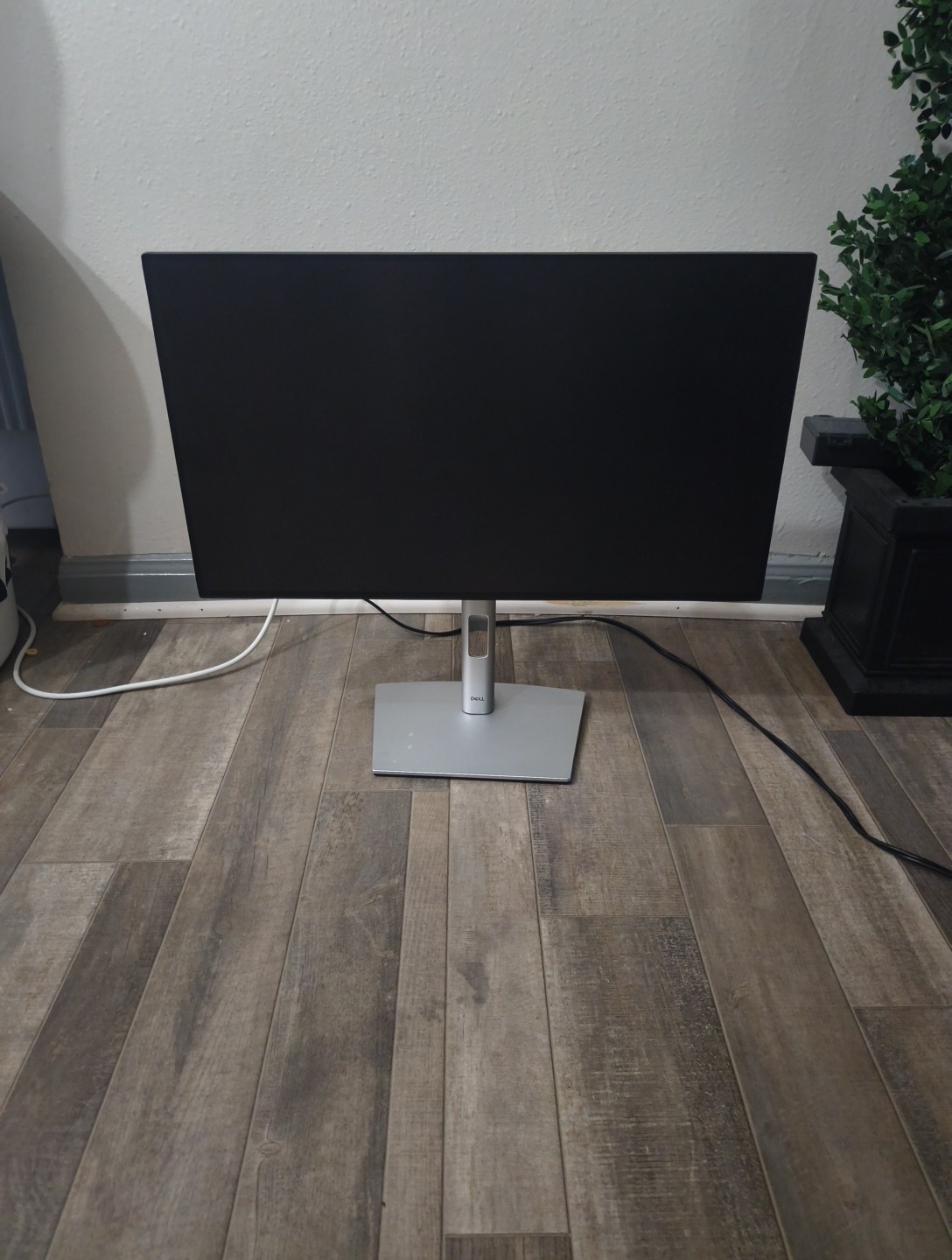Dell UltraSharp U2424HE 24" USB-C LED LCD Monitor 1080p DELL-U2424HE