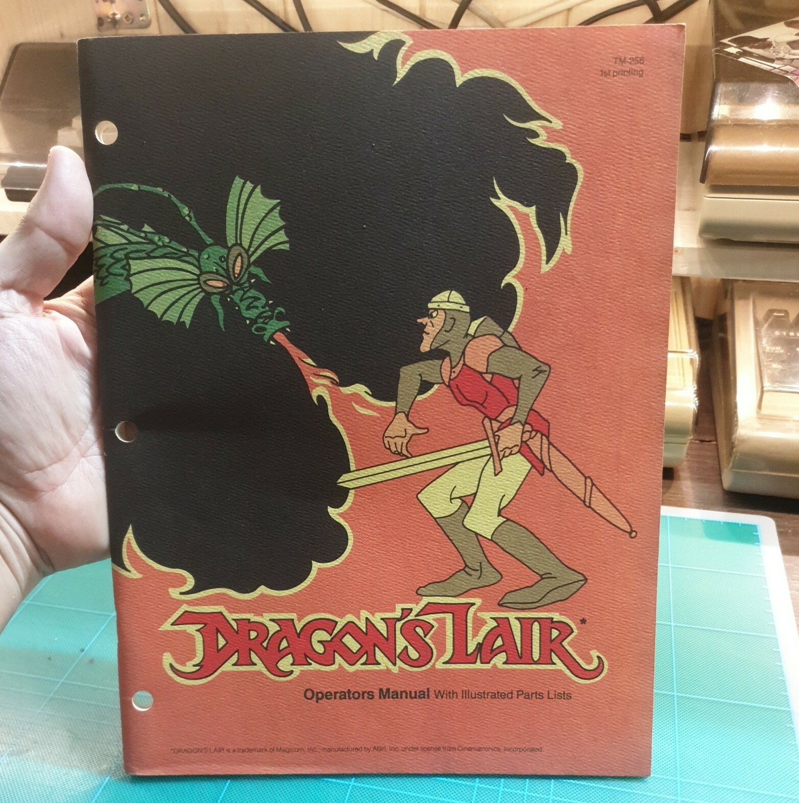 DRAGON'S LAIR operators manual TM-256 1st printing ULTRA RARE ATARI X CABINET 