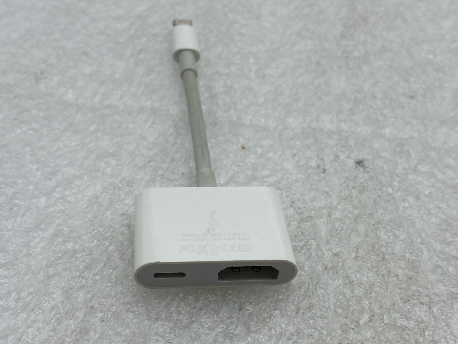 Apple Lightning to HDMI Digital AV Adapter Model A1438 Genuine 