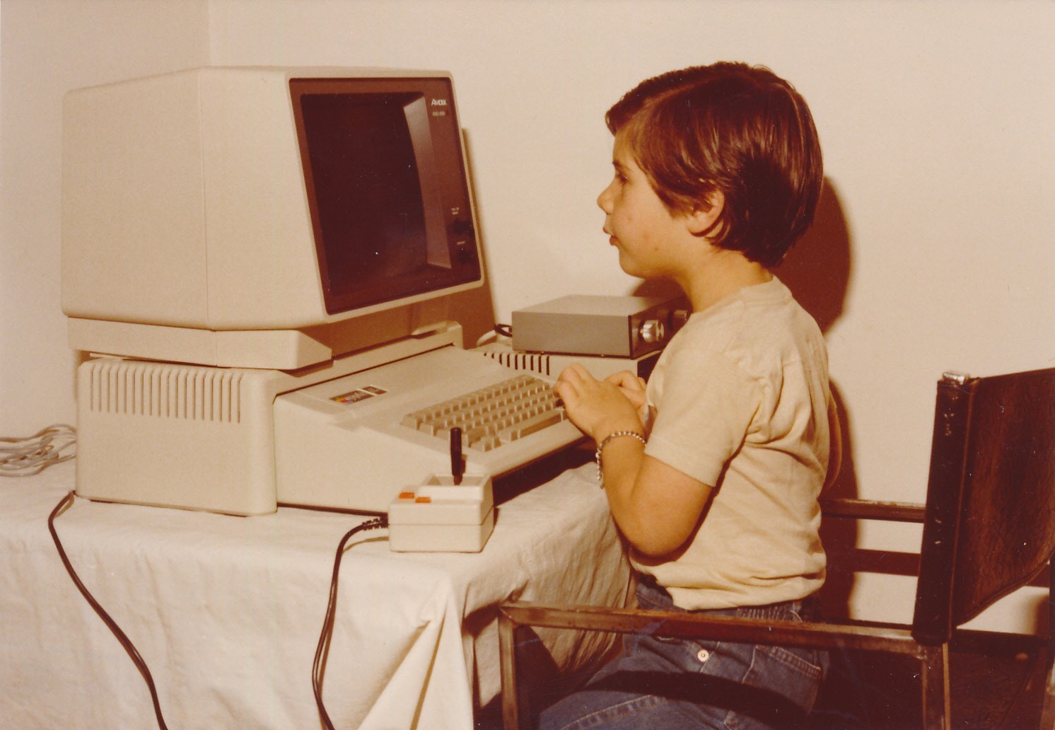 Apple IIe Vintage Computer Photo Snaphot 3x5  S24-2