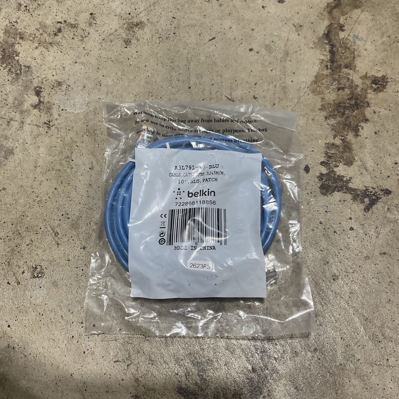 Belkin 10 Feet Cat5e Network Cable - RJ-45 Male/Male - Blue A3L791-10-BLU-S