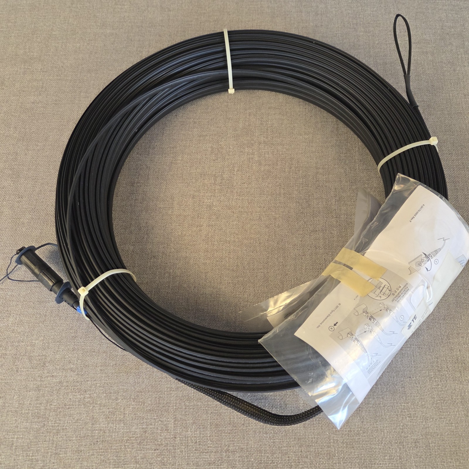 TE CommScope FHD-HJ1B-0400F 400 Ft Singlemode Fiber Optic Drop Cable SC/APC