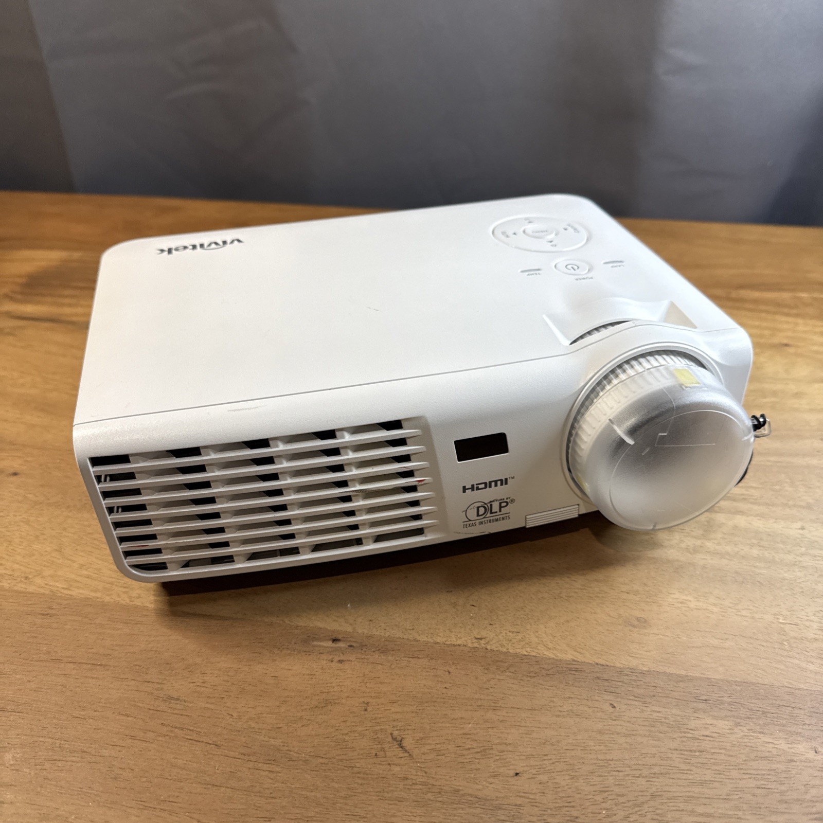Vivitek D510 DLP HDMI Projector Low Lamp Hours