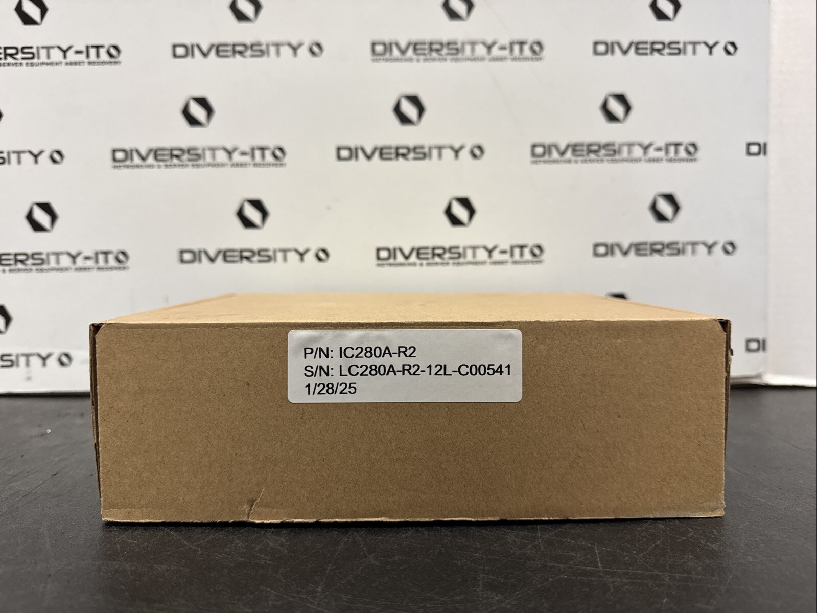 NEW Black Box IC280A-R2 USB 2.0 Extender CAT5 1-Port