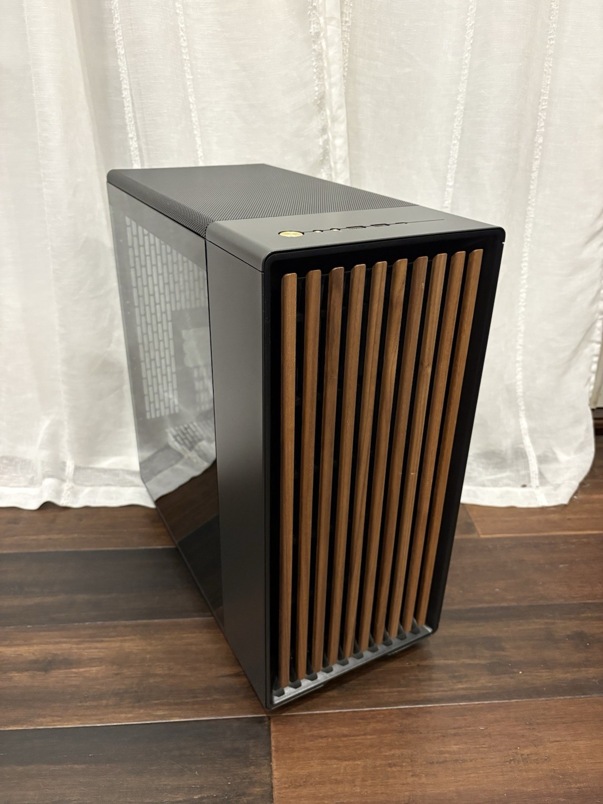Fractal Design North ATX Mid Tower PC Case - Charcoal Black, Walnut Front, Glass
