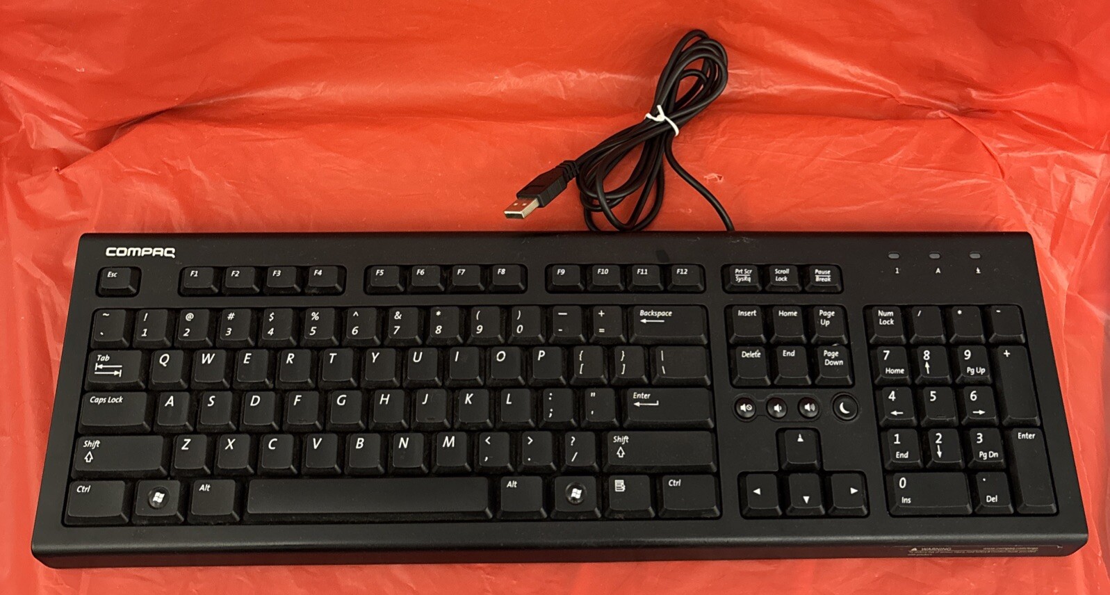 COMPAQ Wired USB Slim Keyboard PR1101U, In Excellent Condition, TESTED, Working.