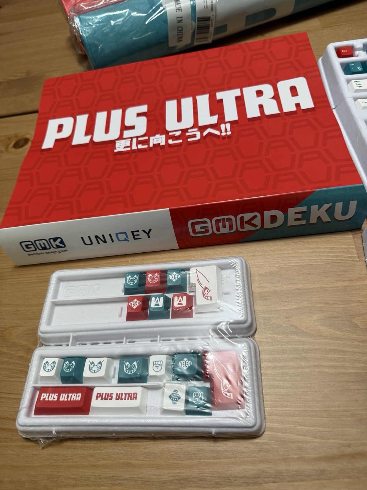 GMK Deku Base Set, Novelties And Desk Mats