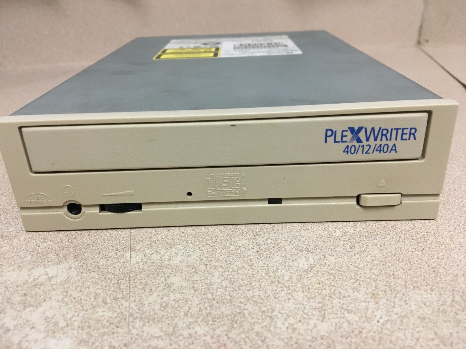 Plextor PX-W4012TA CD-RW DRIVE
