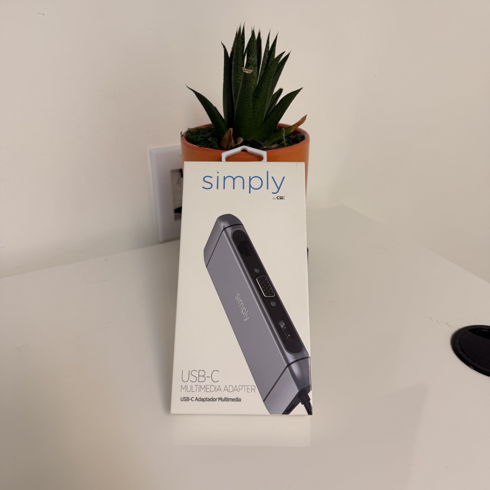 New Simply USB-C Multimedia Adapter RJ45, VGA, HDMI, USB 3.0, TF, SD, PD Power
